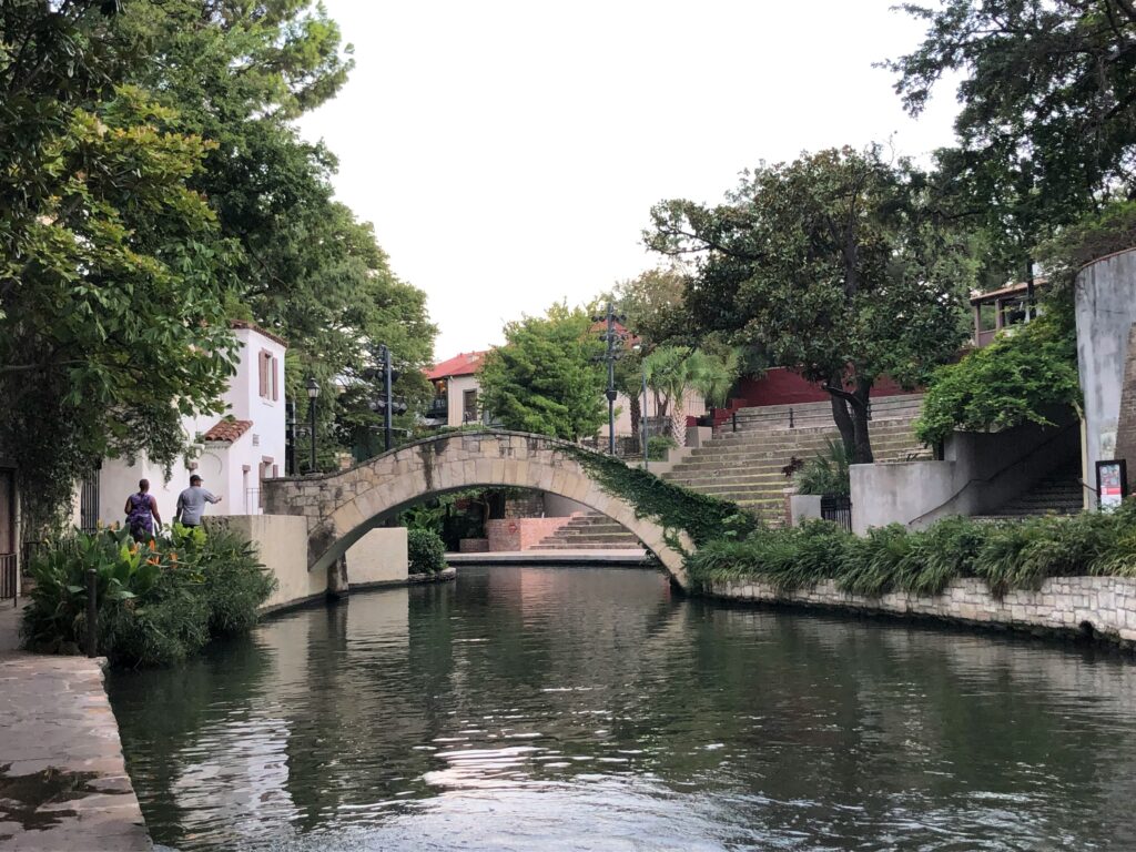 San Antonio, TX -- River